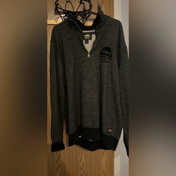 Roots 1/4 zip up - Picture 1 of 1